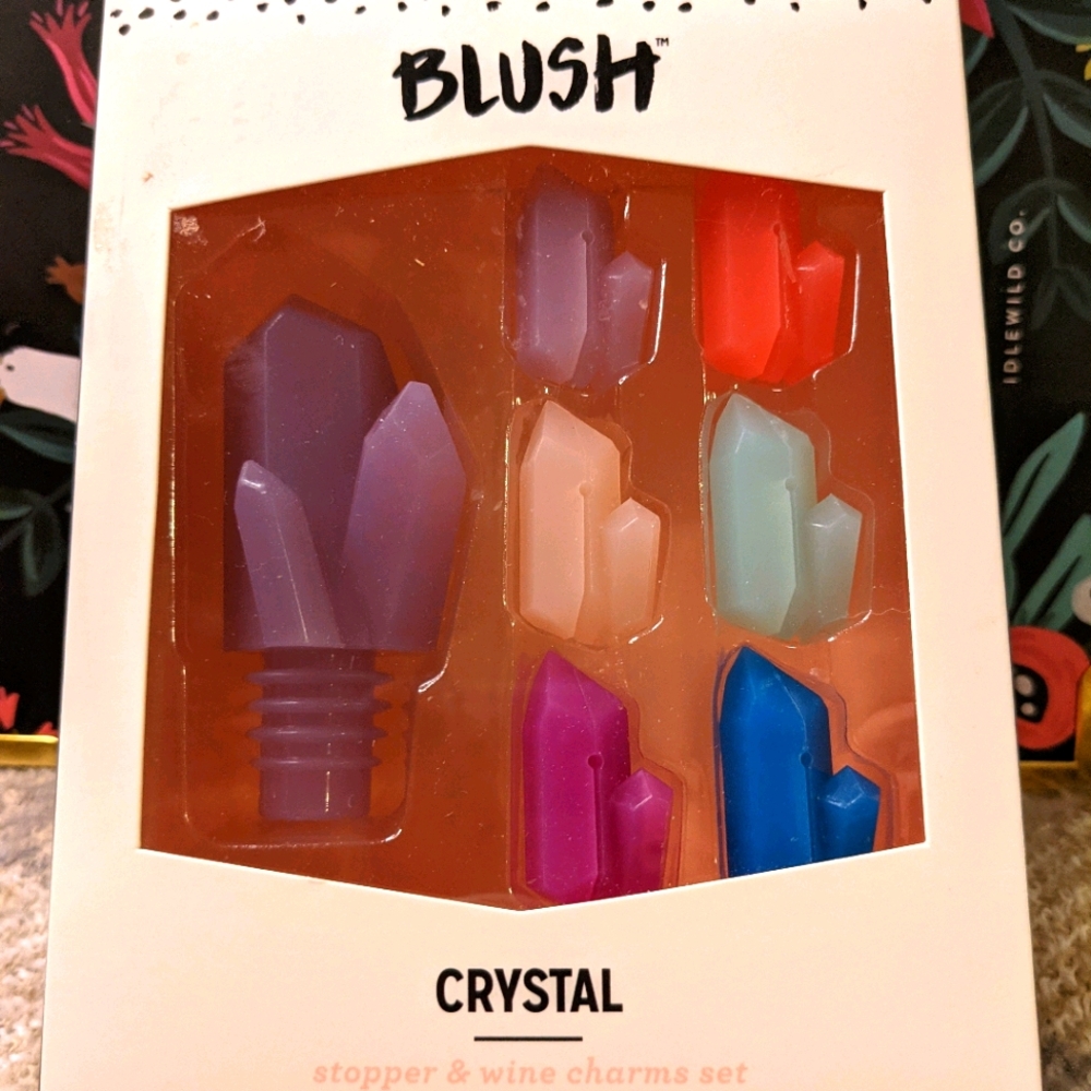 Crystal stopper and wine charms